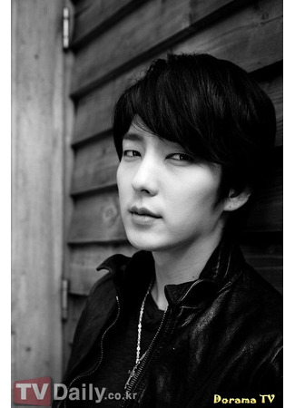 Актёр Ли Джун Ки 09.02.24