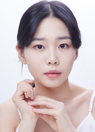 Актёр Чон Йе Бин 11.03.24